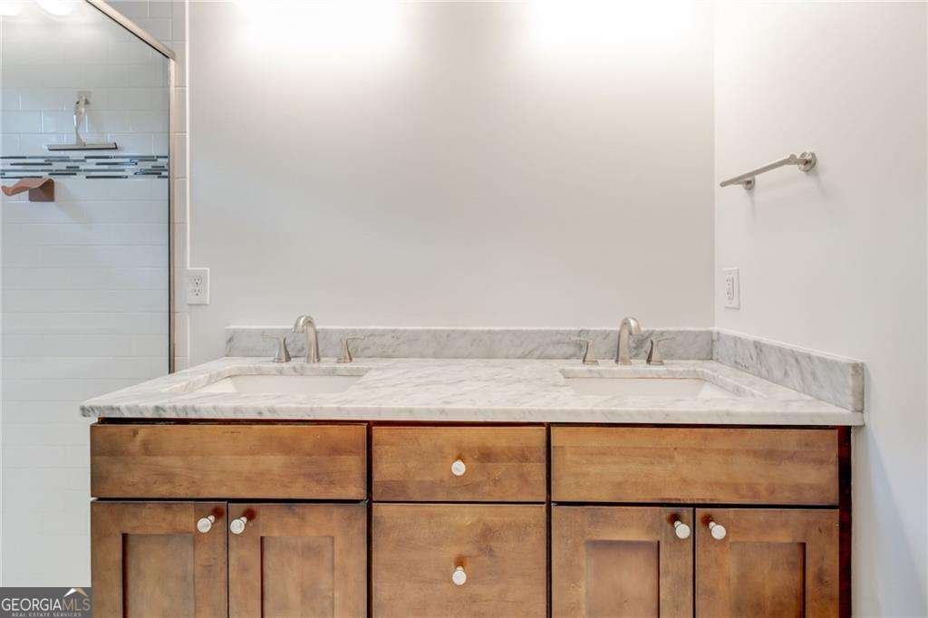 135 Martha Avenue Atlanta - 22