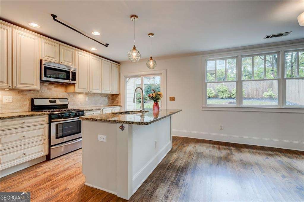 135 Martha Avenue Atlanta - 5