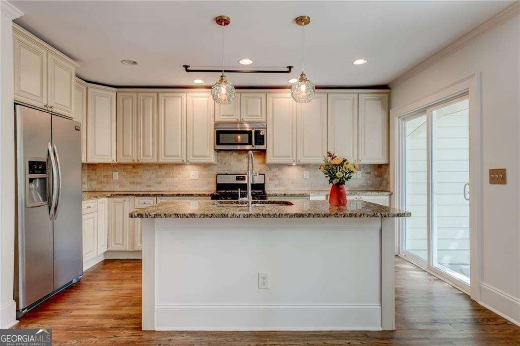 135 Martha Avenue Atlanta - 8