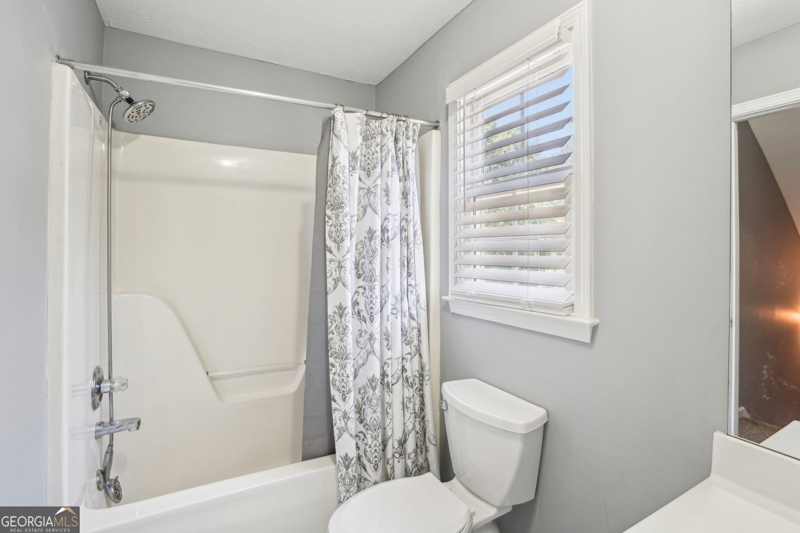 1010 CAPELLA CREEK Way Grayson - 37