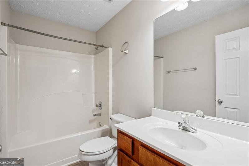 2040 VILLAGE GREEN Fairburn - 23