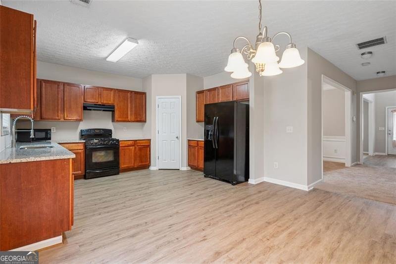 2040 VILLAGE GREEN Fairburn - 9