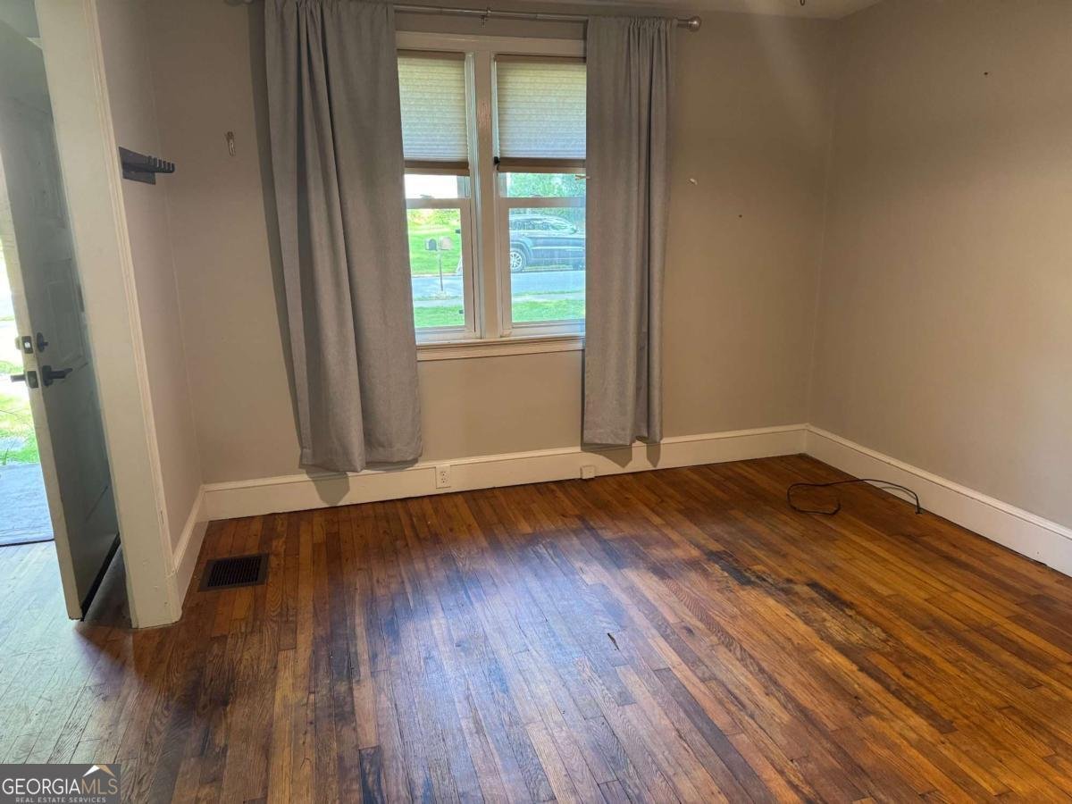 520 Holman Avenue Athens - 1