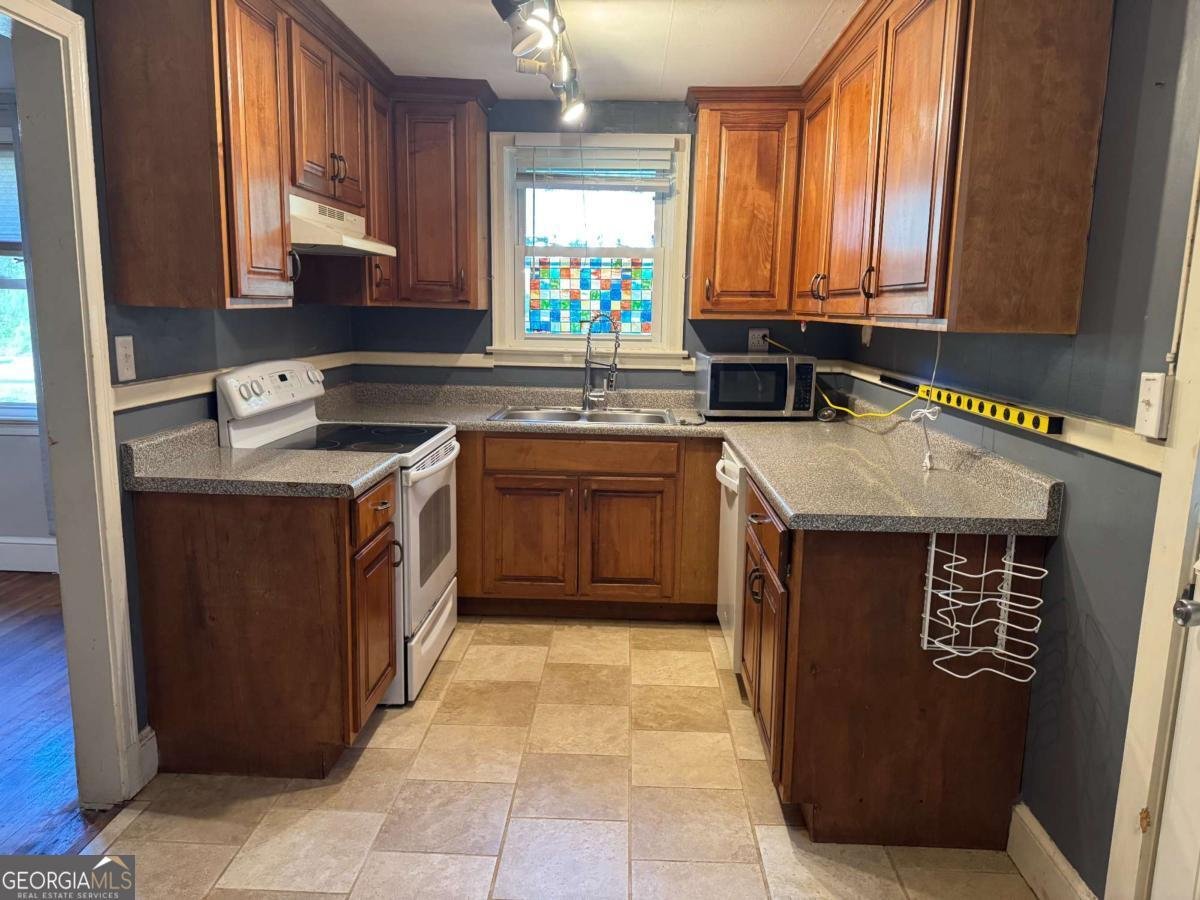 520 Holman Avenue Athens - 2