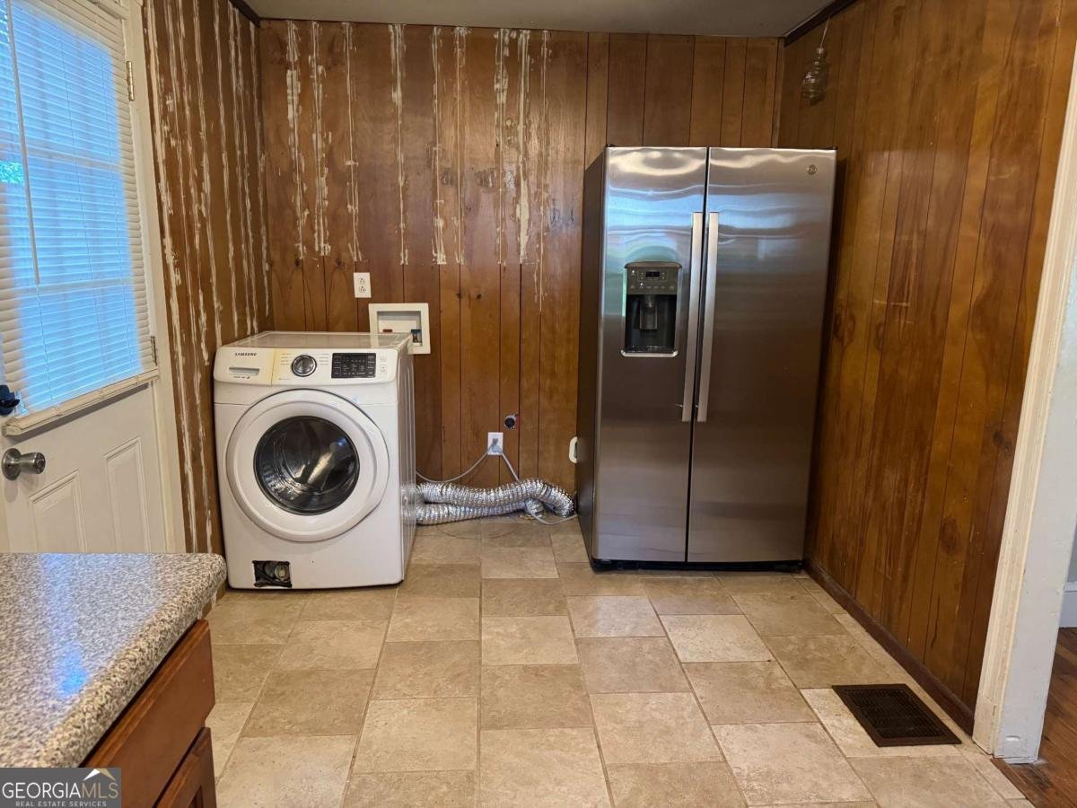 520 Holman Avenue Athens - 3