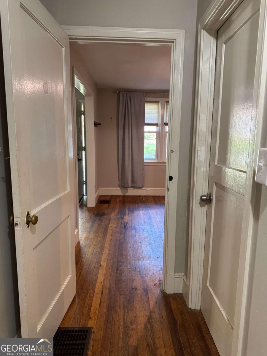 520 Holman Avenue Athens - 8