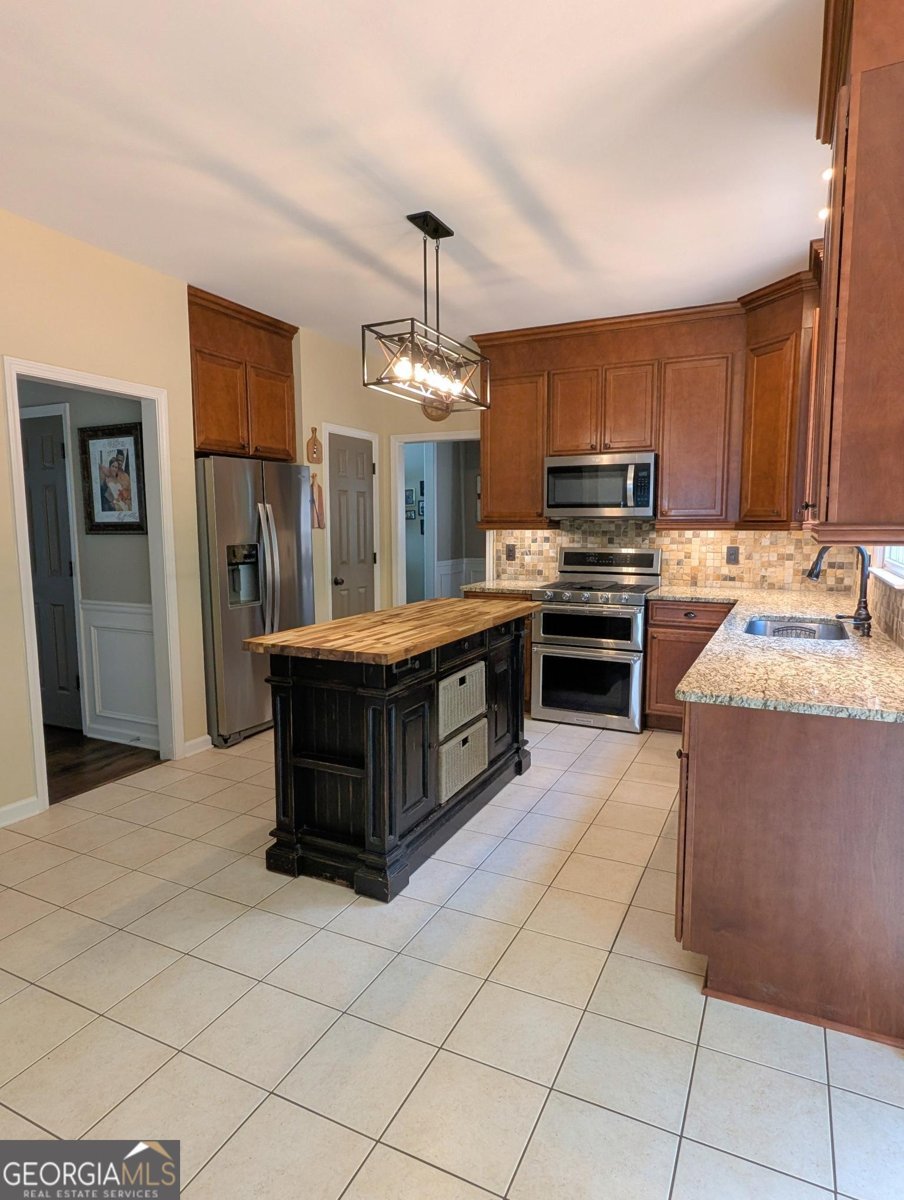 1581 Shetland Pony Court Suwanee - 6
