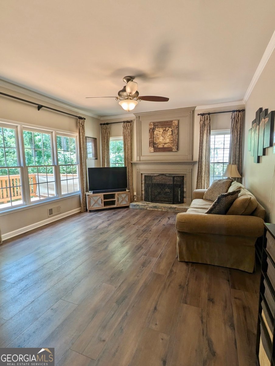 1581 Shetland Pony Court Suwanee - 9