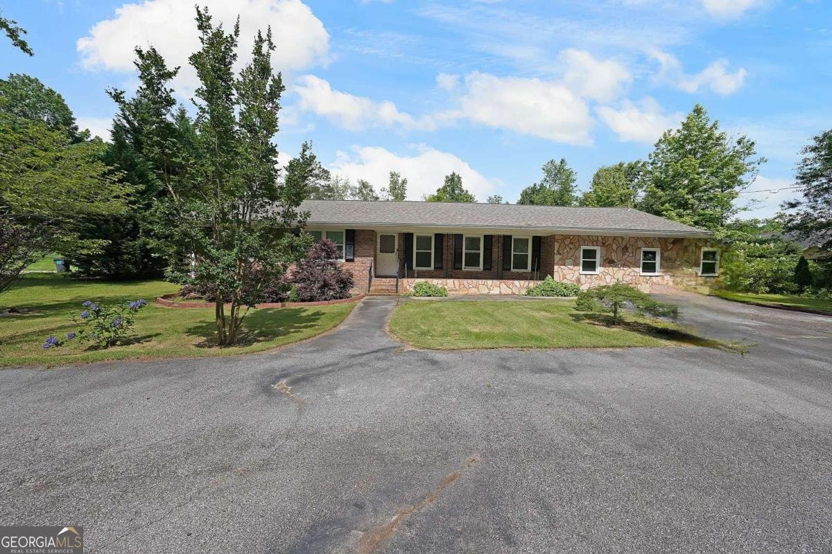 6880 Mark Turner Road Lithia Springs - 1