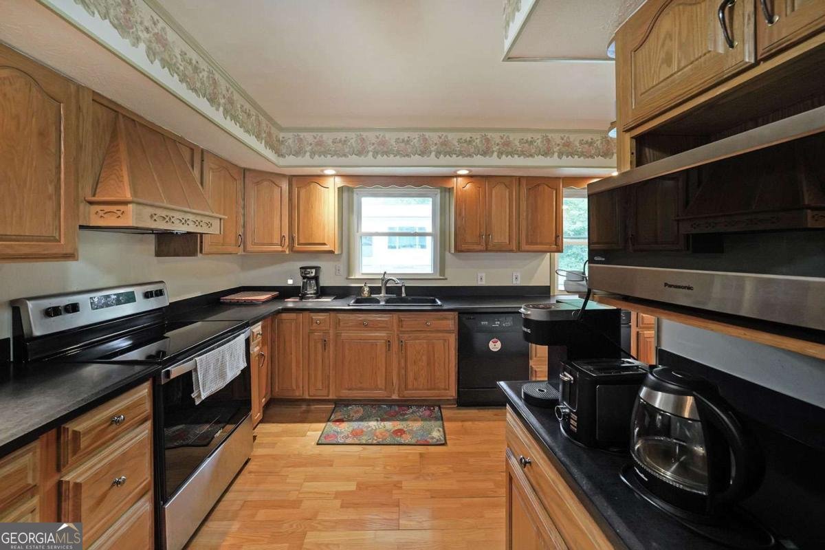 6880 Mark Turner Road Lithia Springs - 5