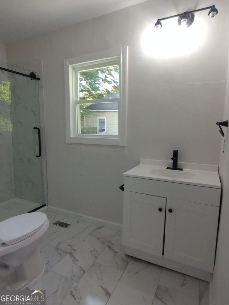 747 BOWMAN Street Macon - 11