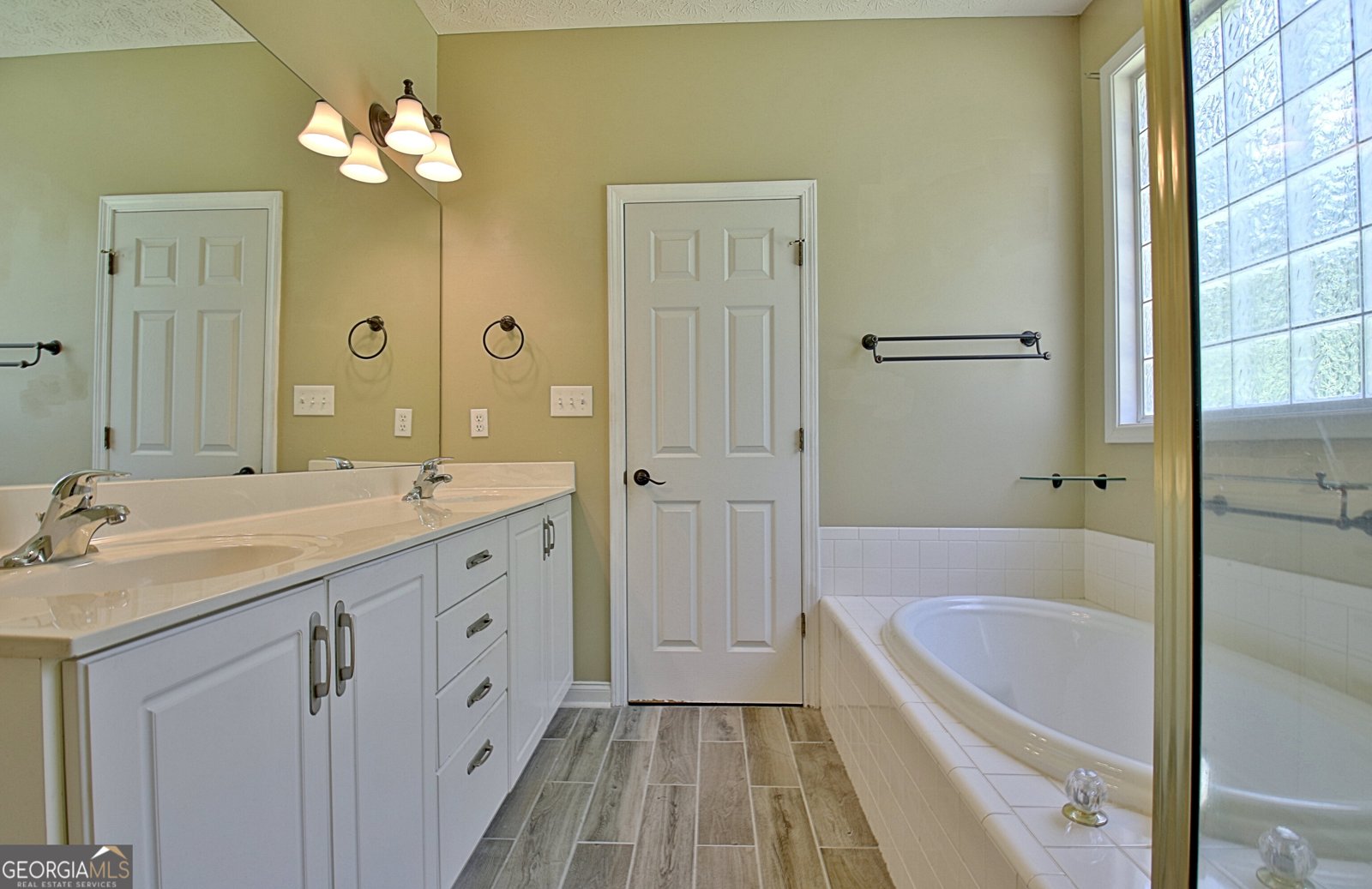 1709 Reese RD Sharpsburg - 24