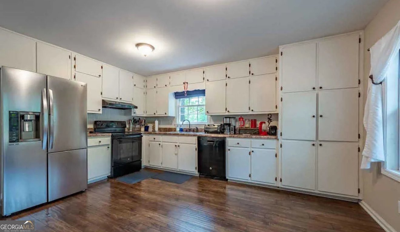 1875 Tree Brooke Lane Snellville - 2