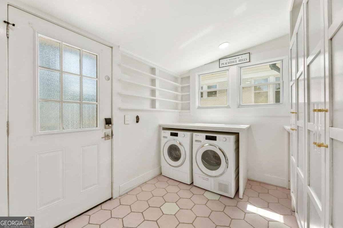 28 28 Peachtree Hills Avenue Atlanta - 22