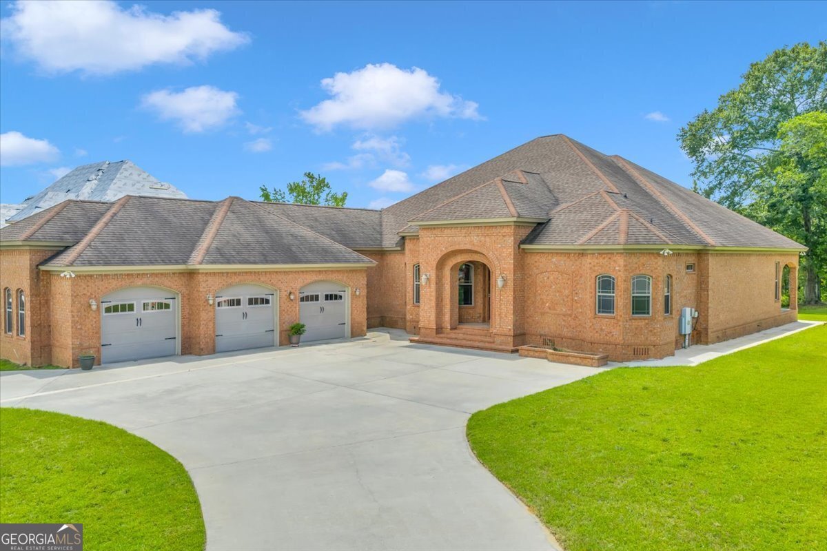 215 Little Hickory Drive Lizella - 1