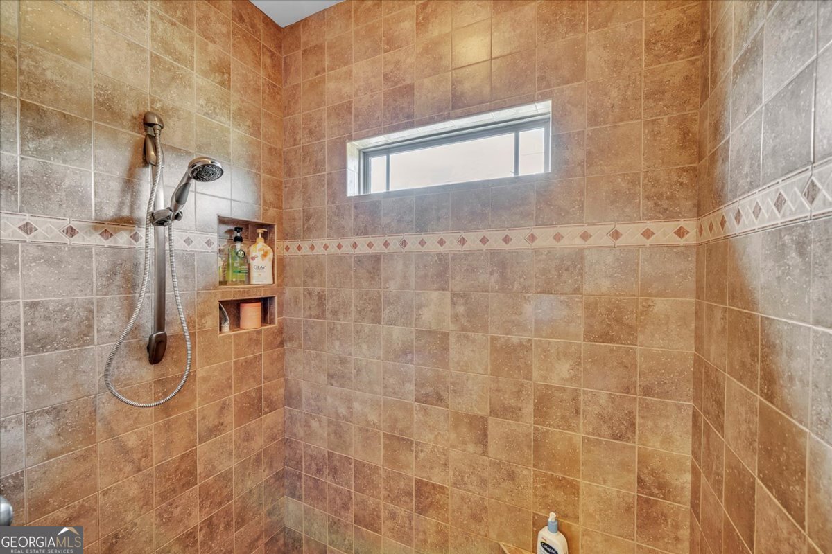 215 Little Hickory Drive Lizella - 29