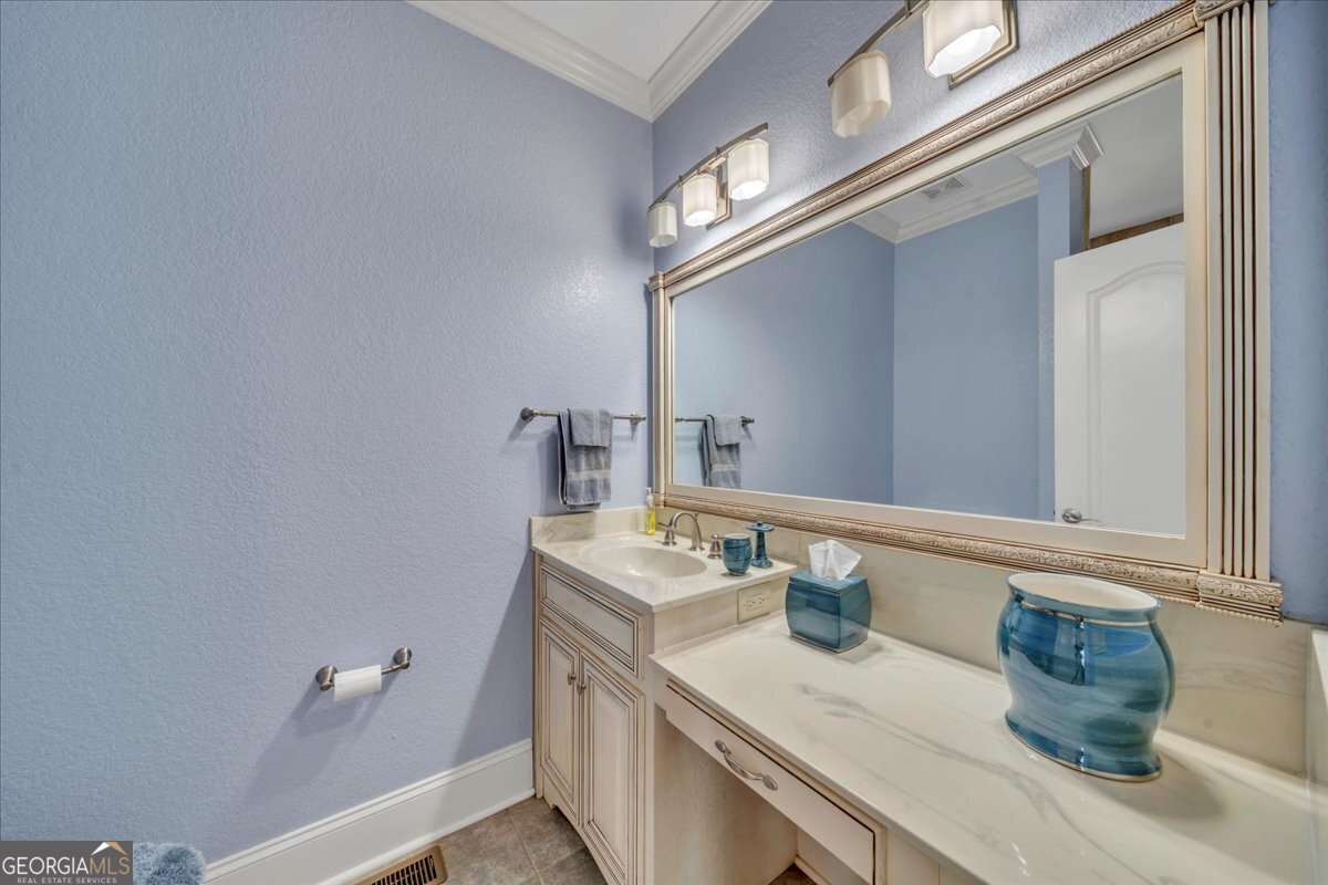 215 Little Hickory Drive Lizella - 33