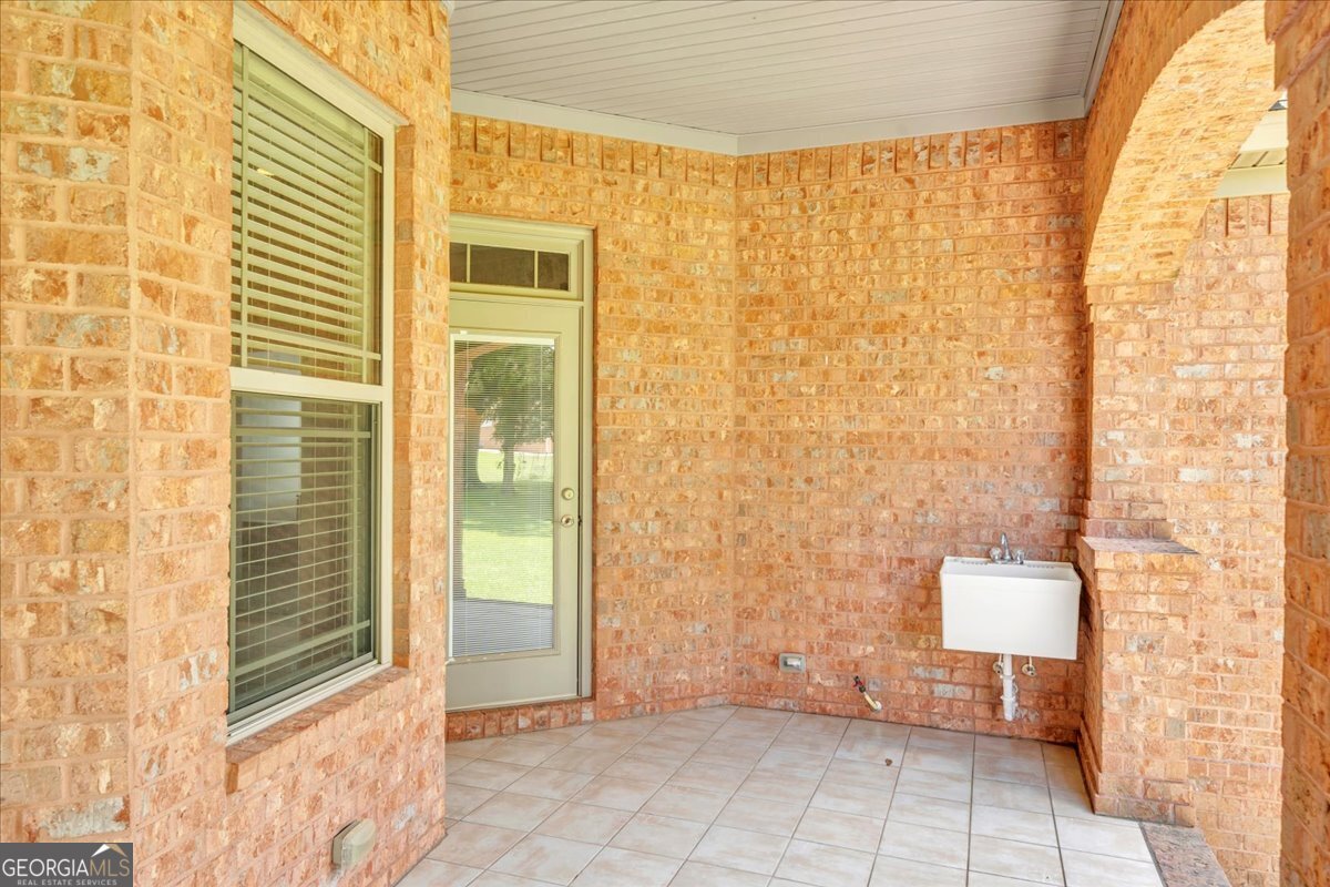 215 Little Hickory Drive Lizella - 39