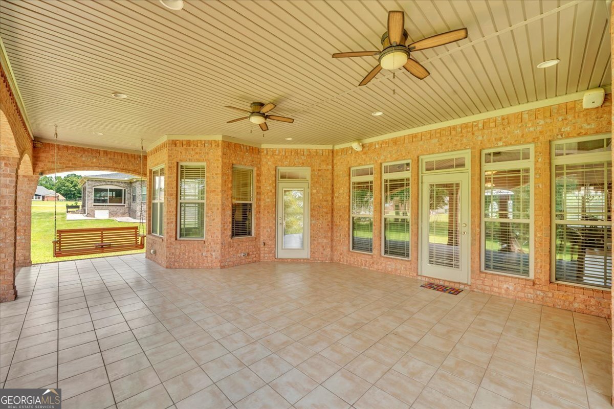 215 Little Hickory Drive Lizella - 40