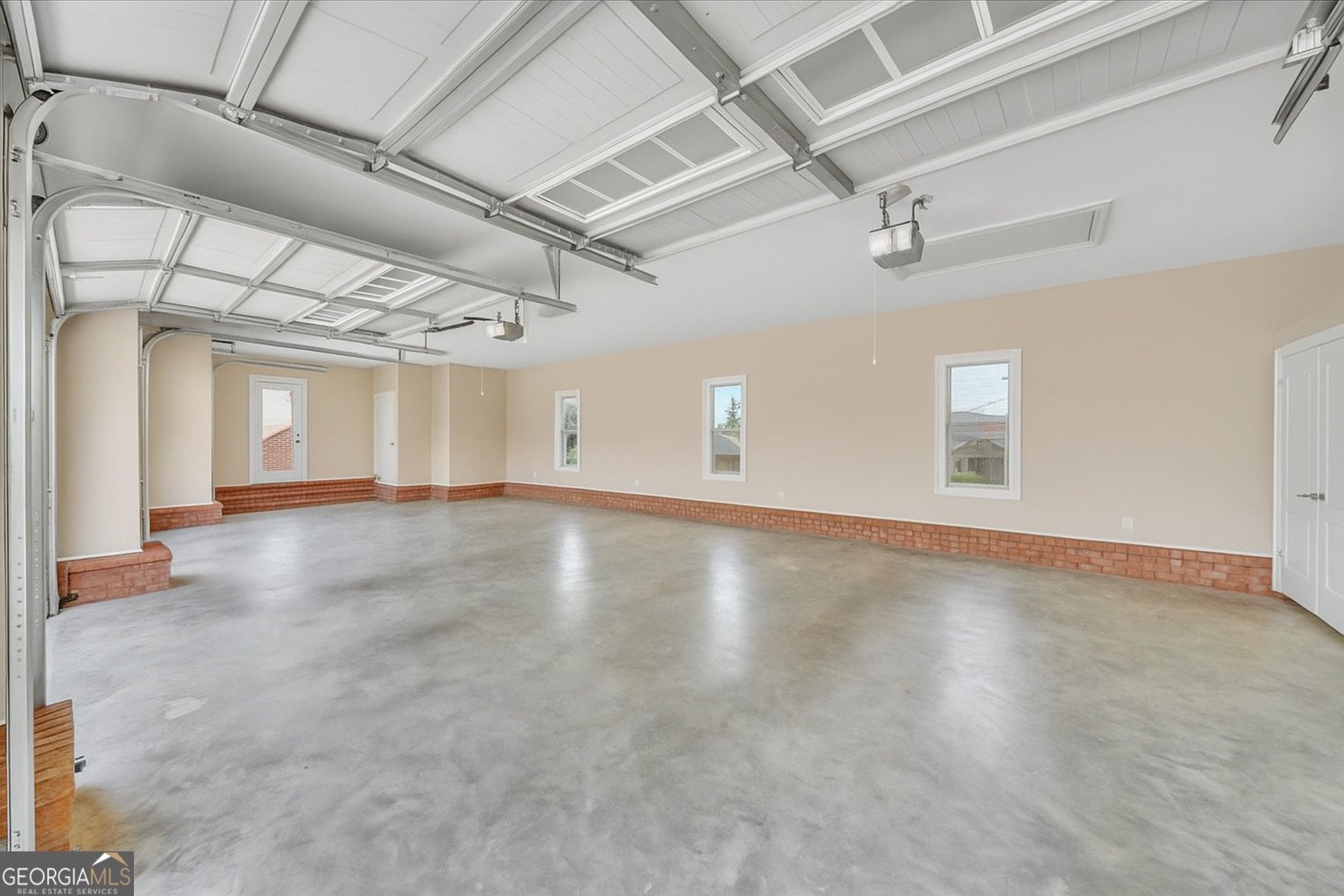 215 Little Hickory Drive Lizella - 50