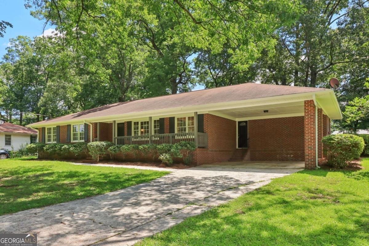 726 Sherwood Drive Griffin - 2