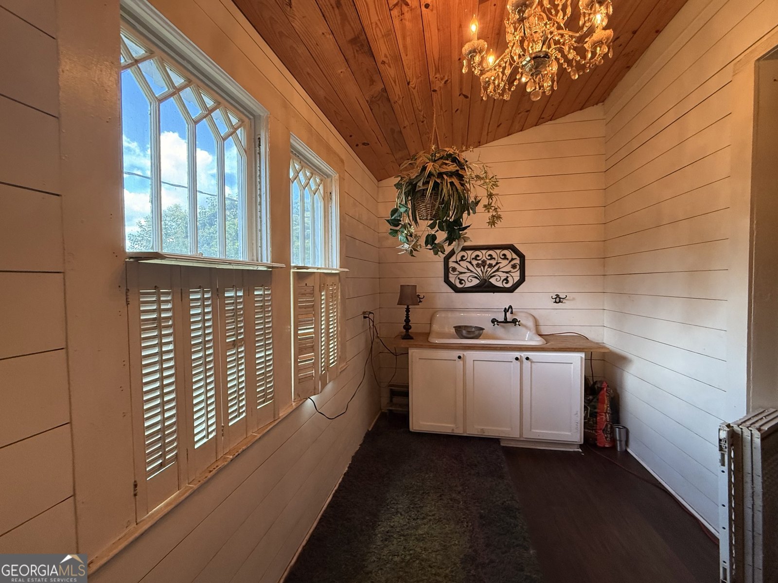 5321 Oak Street Eastman - 44
