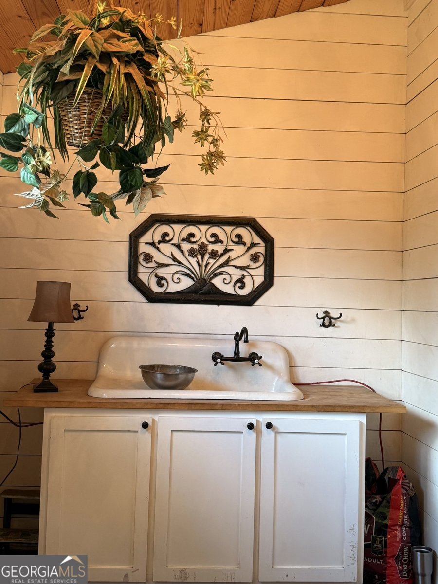 5321 Oak Street Eastman - 45