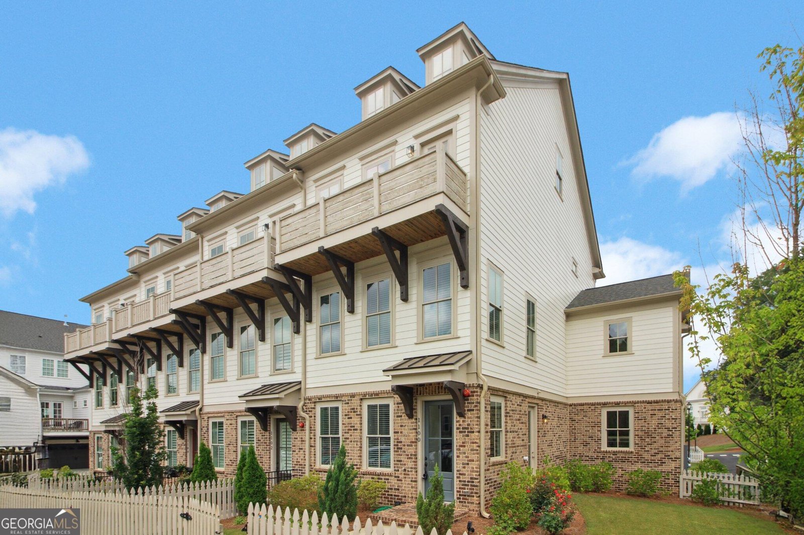 1100 Thomas Street Woodstock - 2