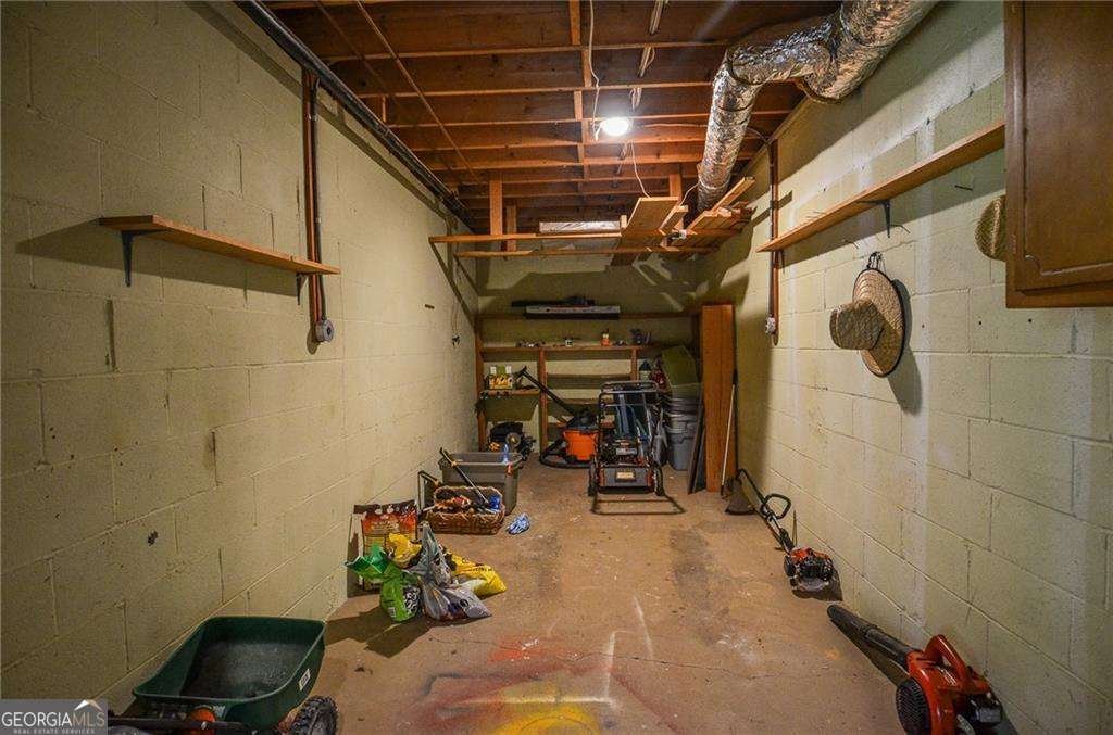 830 Montego Way Lilburn - 34