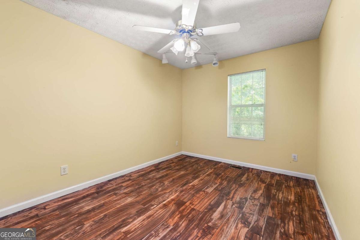 1382 Hollenbeck Lane Riverdale - 10