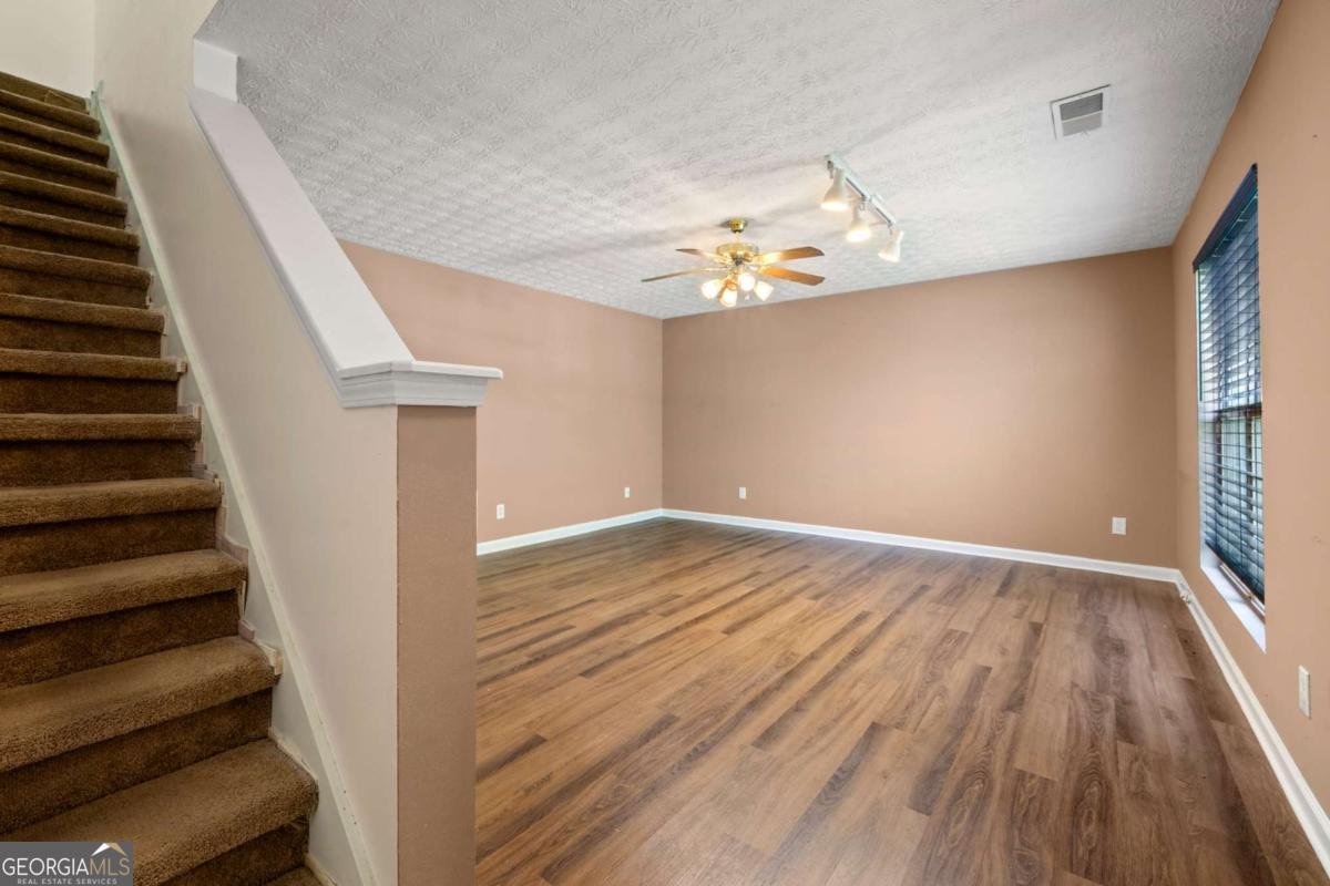 1382 Hollenbeck Lane Riverdale - 2
