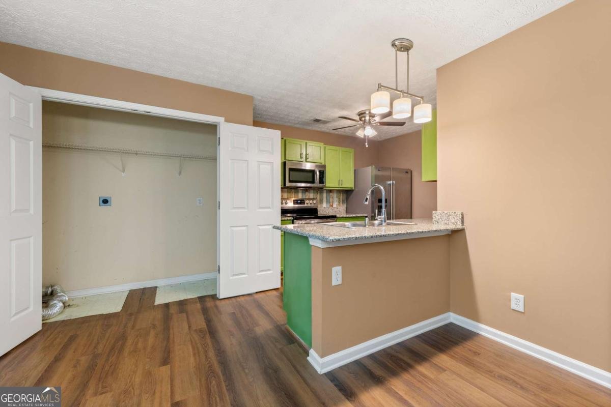 1382 Hollenbeck Lane Riverdale - 4