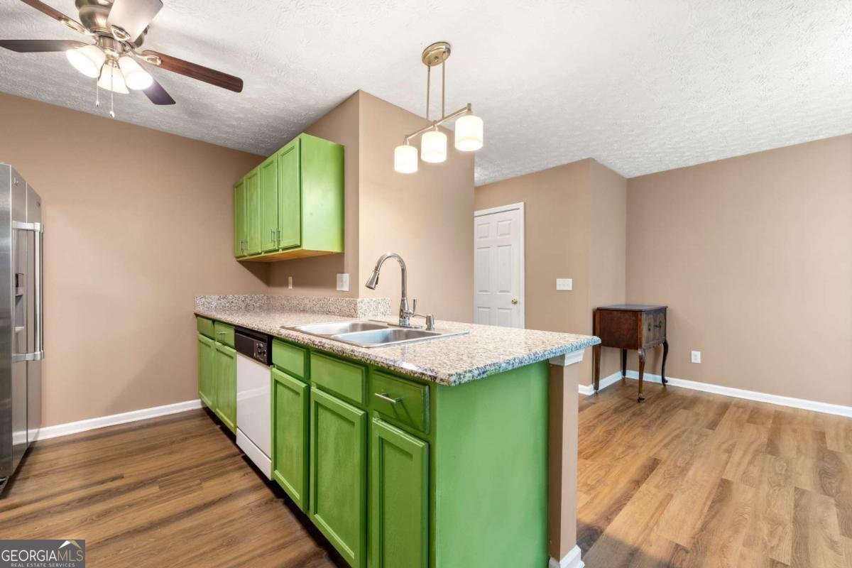 1382 Hollenbeck Lane Riverdale - 7