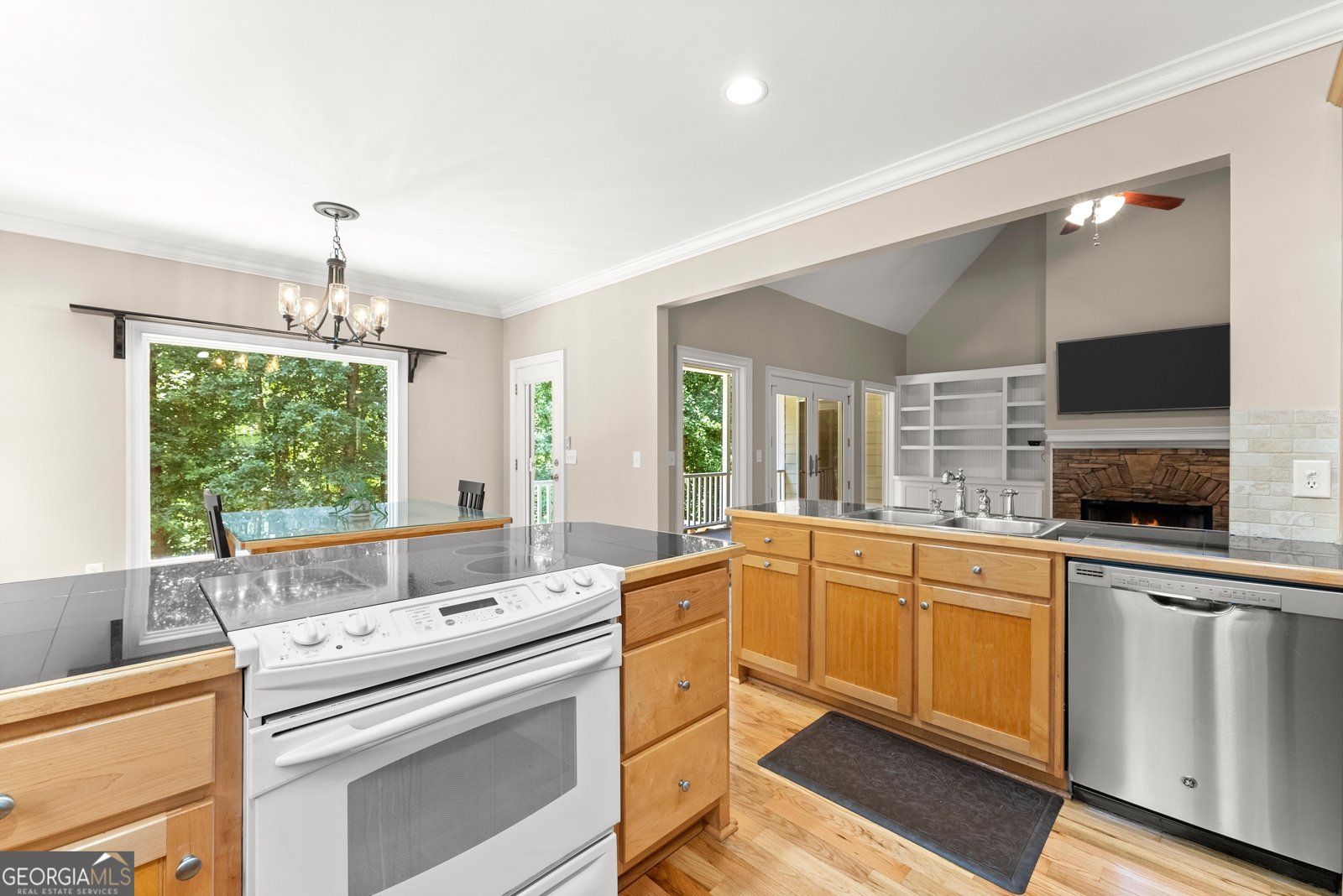 379 Sweetwater Ridge Hoschton - 15