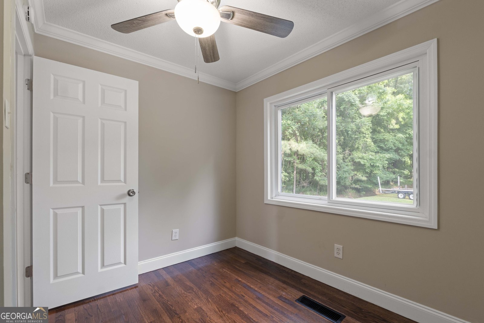 901 Jamesway Drive Sparta - 14