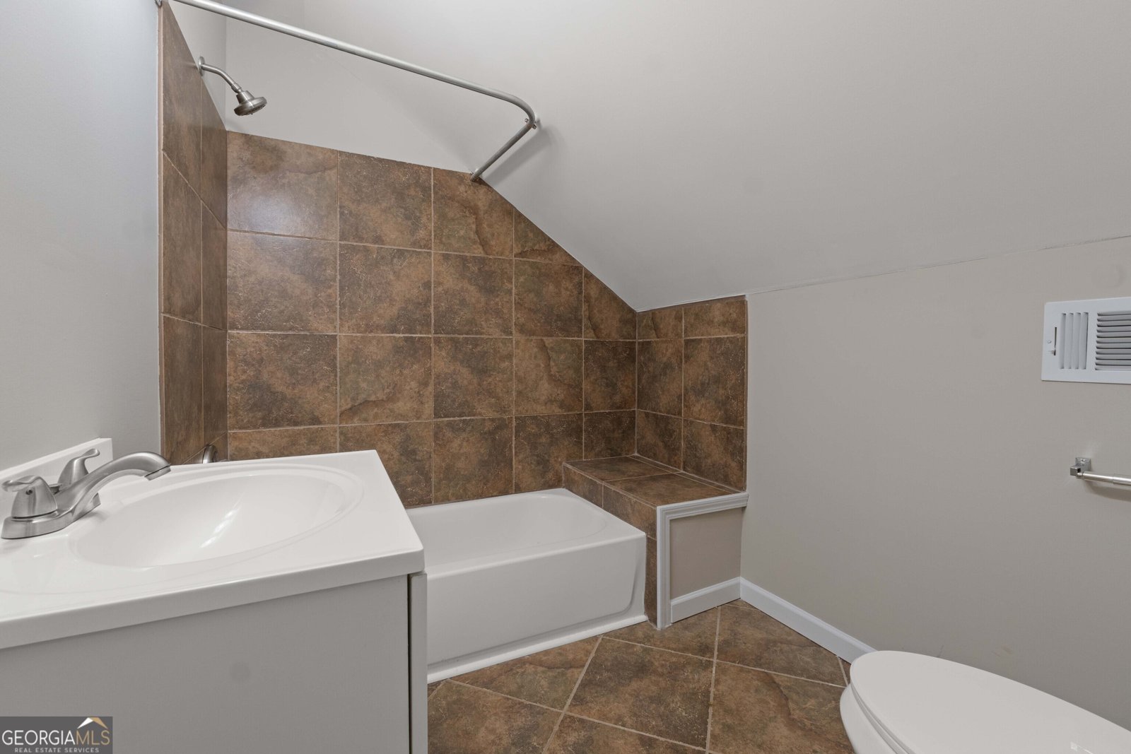 901 Jamesway Drive Sparta - 16