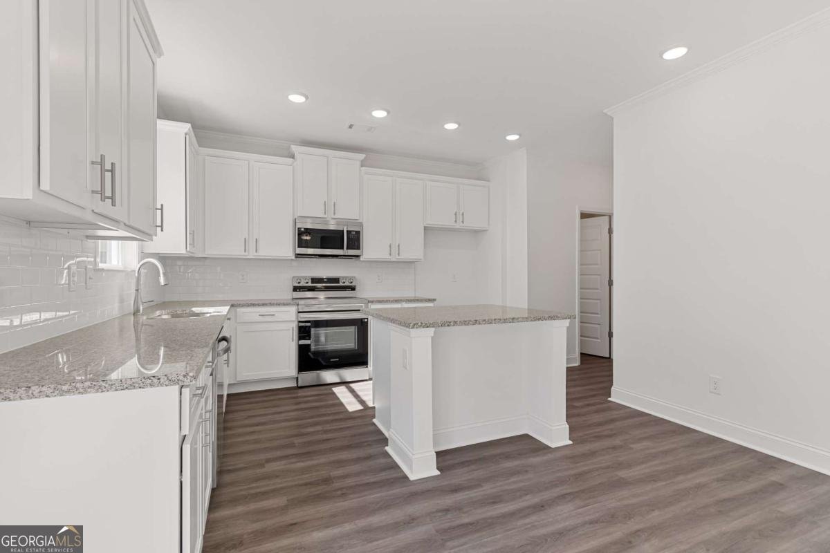 7248 Millbrae Walk Flowery Branch - 15