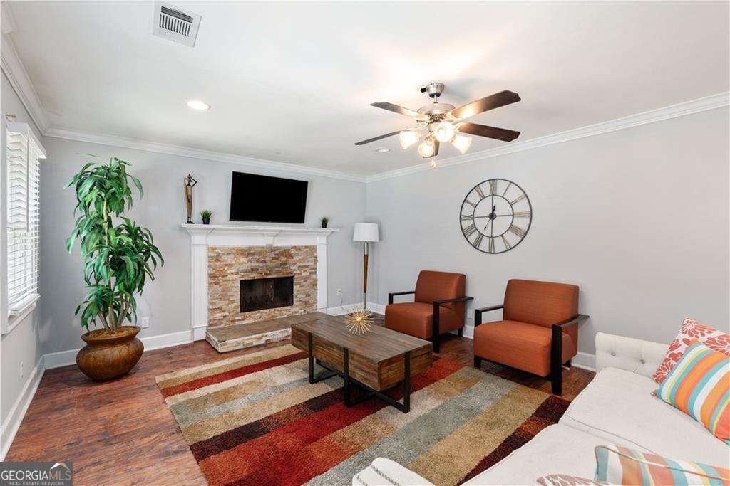 440 Barrington Drive Roswell - 1