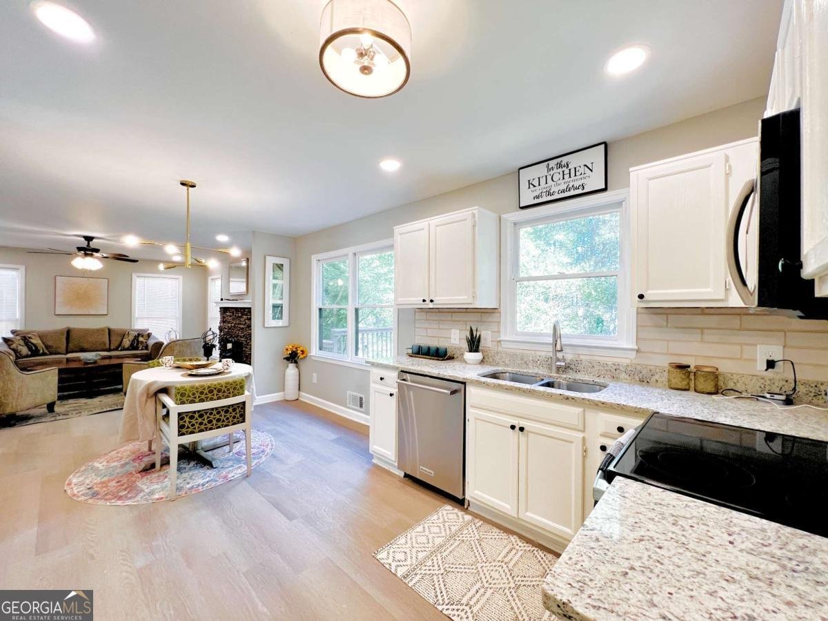 430 Thornbush Trace Lawrenceville - 11