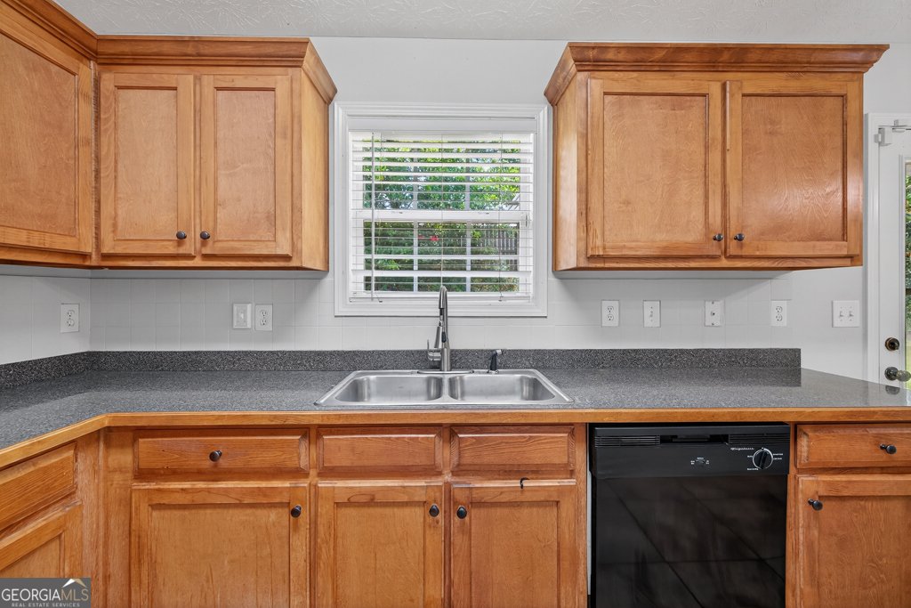 1758 Miller Springs Drive Bethlehem - 17