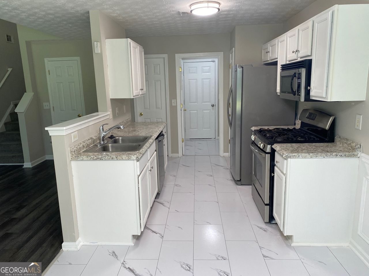 646 Lakes Circle Lithonia - 10