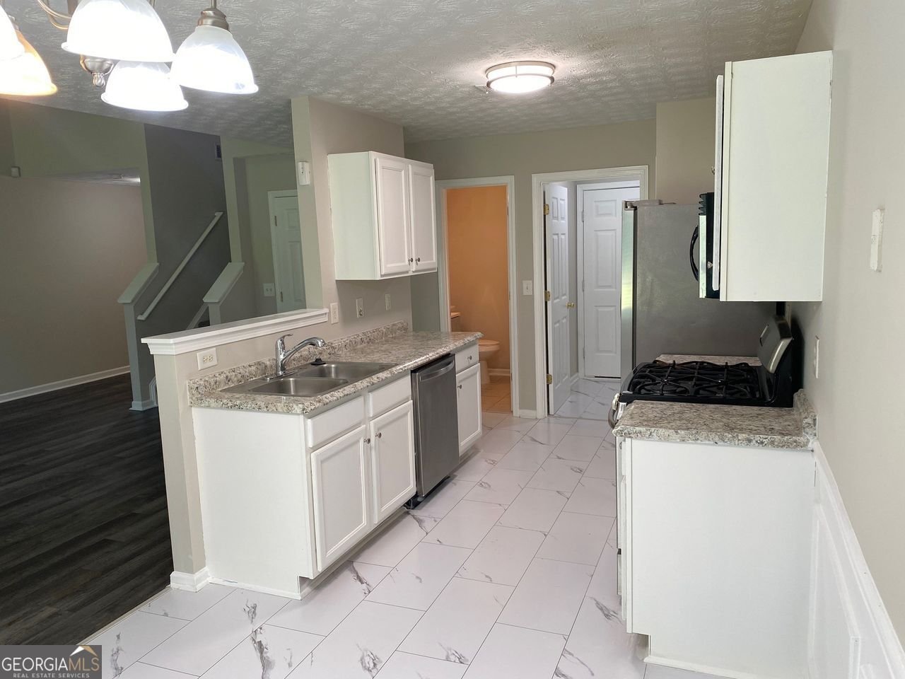 646 Lakes Circle Lithonia - 7
