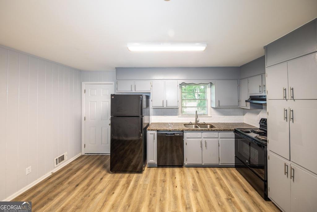 5952 Medlock Avenue Austell - 33