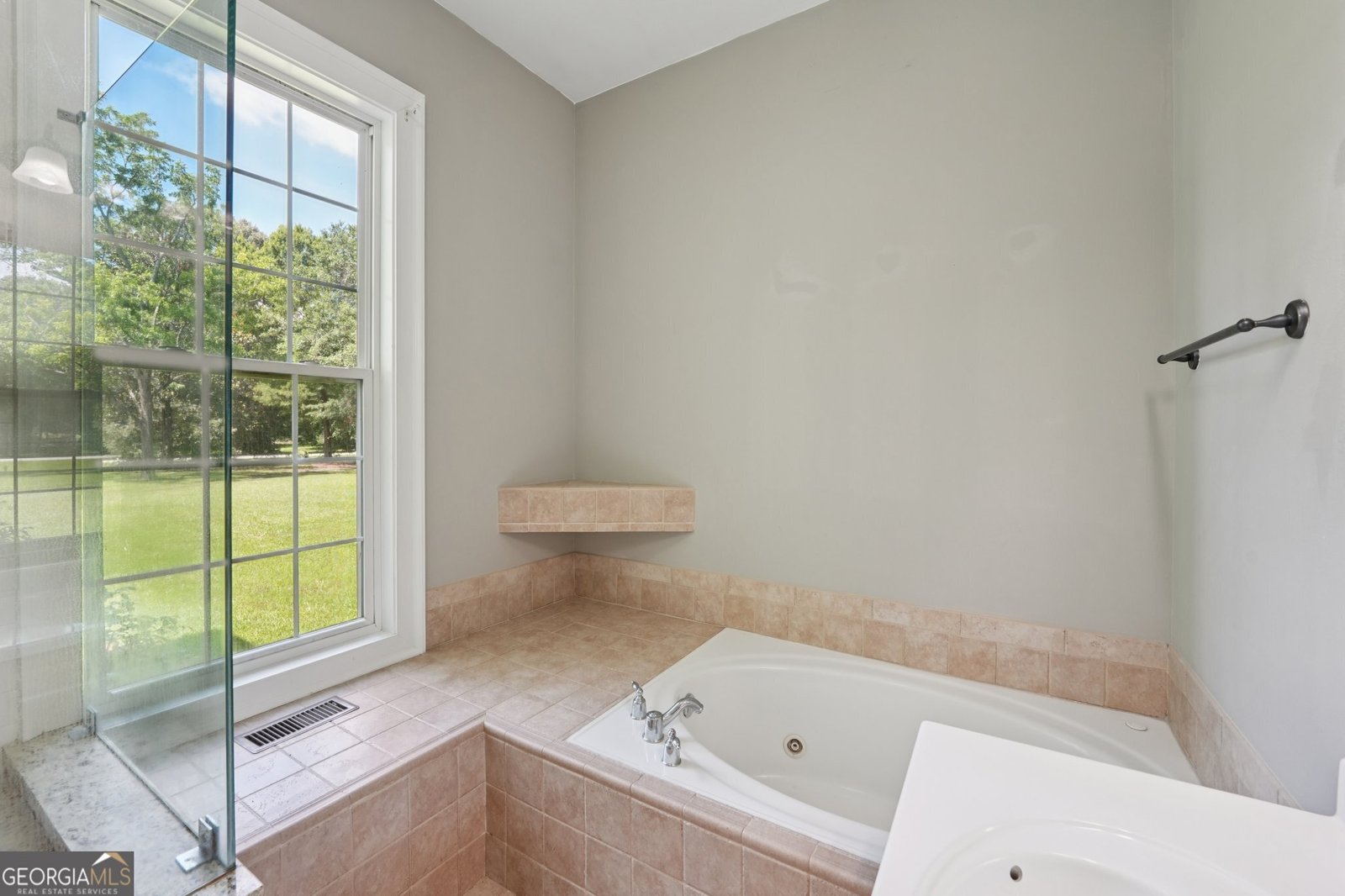 21285 Highway 18 Zebulon - 42
