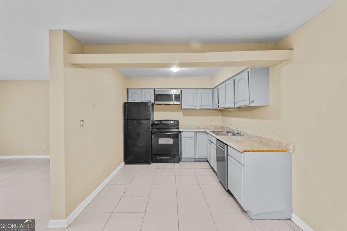 115 Camelot Drive Atlanta - 24