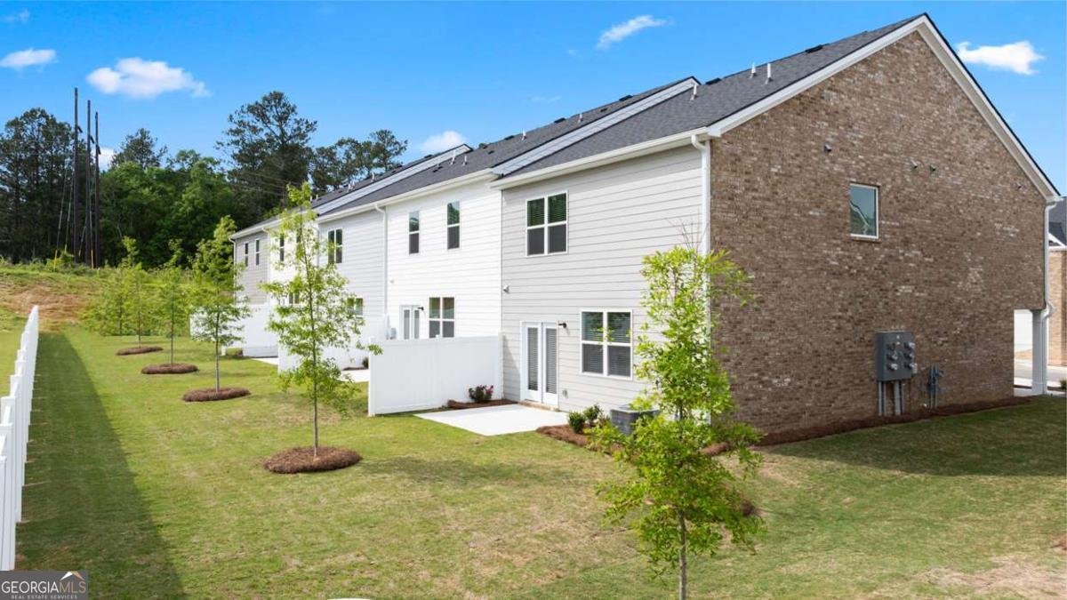 255 Silver Moon Drive Loganville - 72