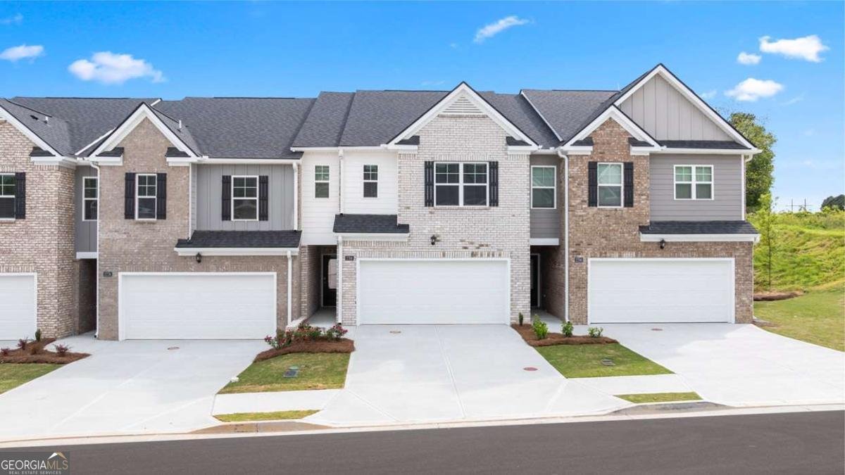 225 Silver Moon Drive Loganville - 1
