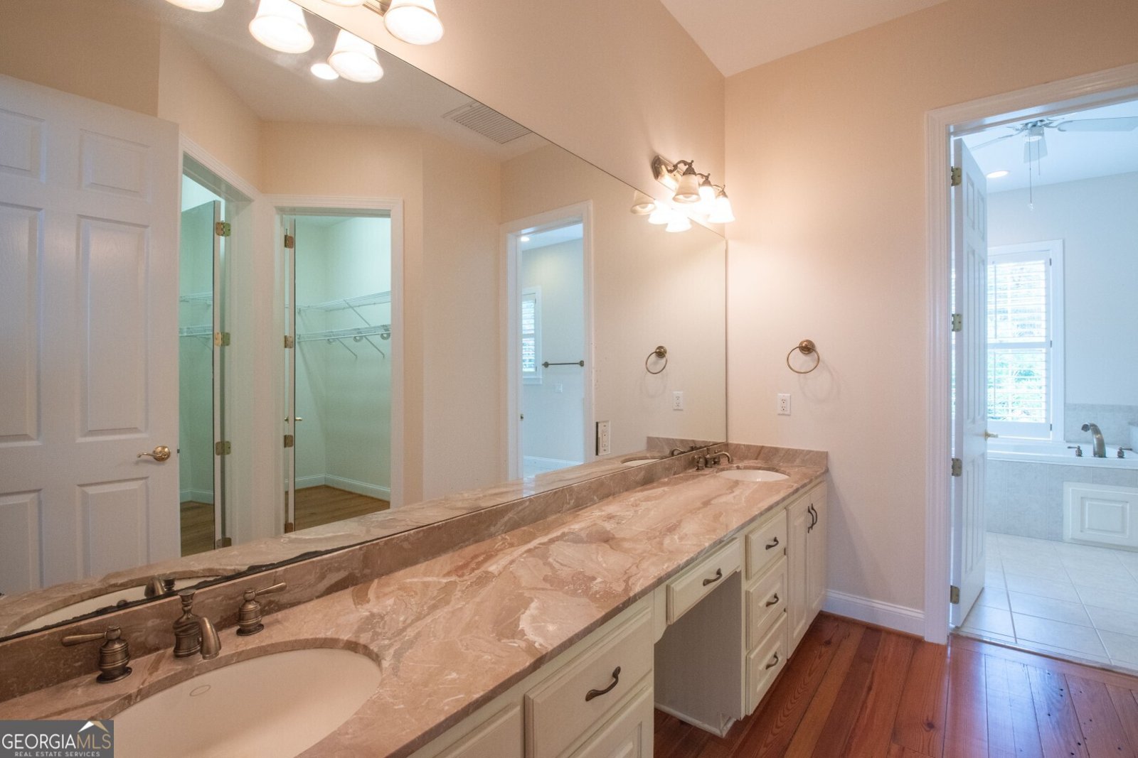 1015 Greenwillow Dr Drive Saint Marys - 25