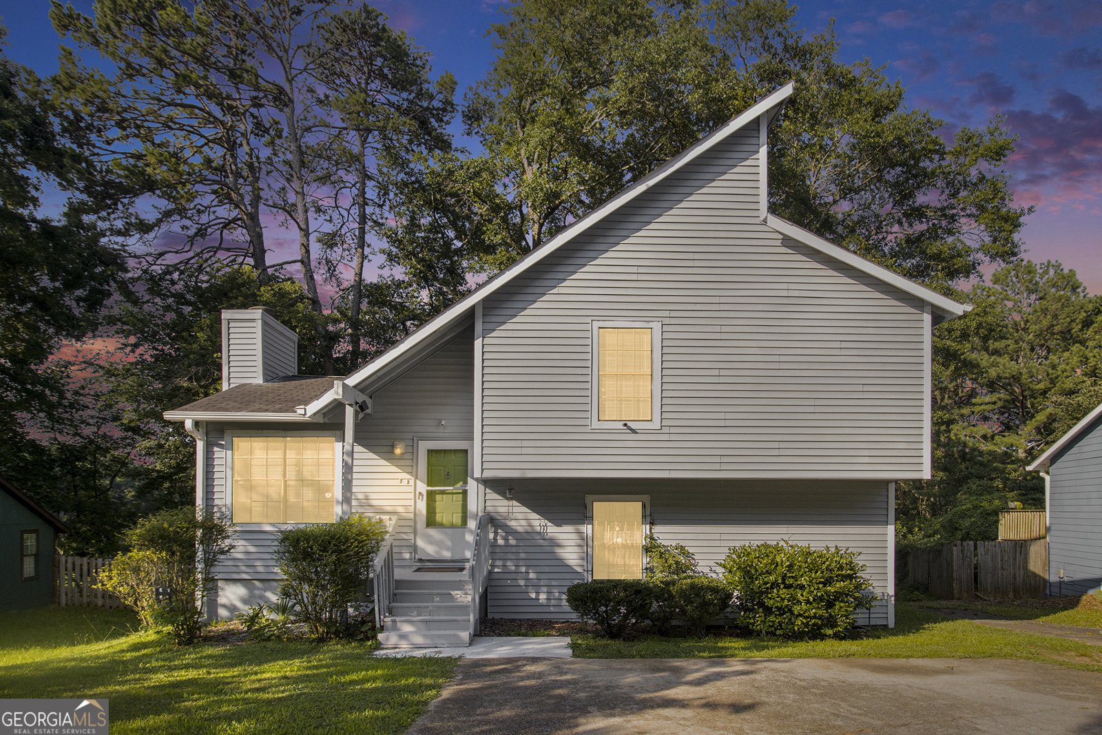 1077 Mainstreet Valley Drive Stone Mountain - 1