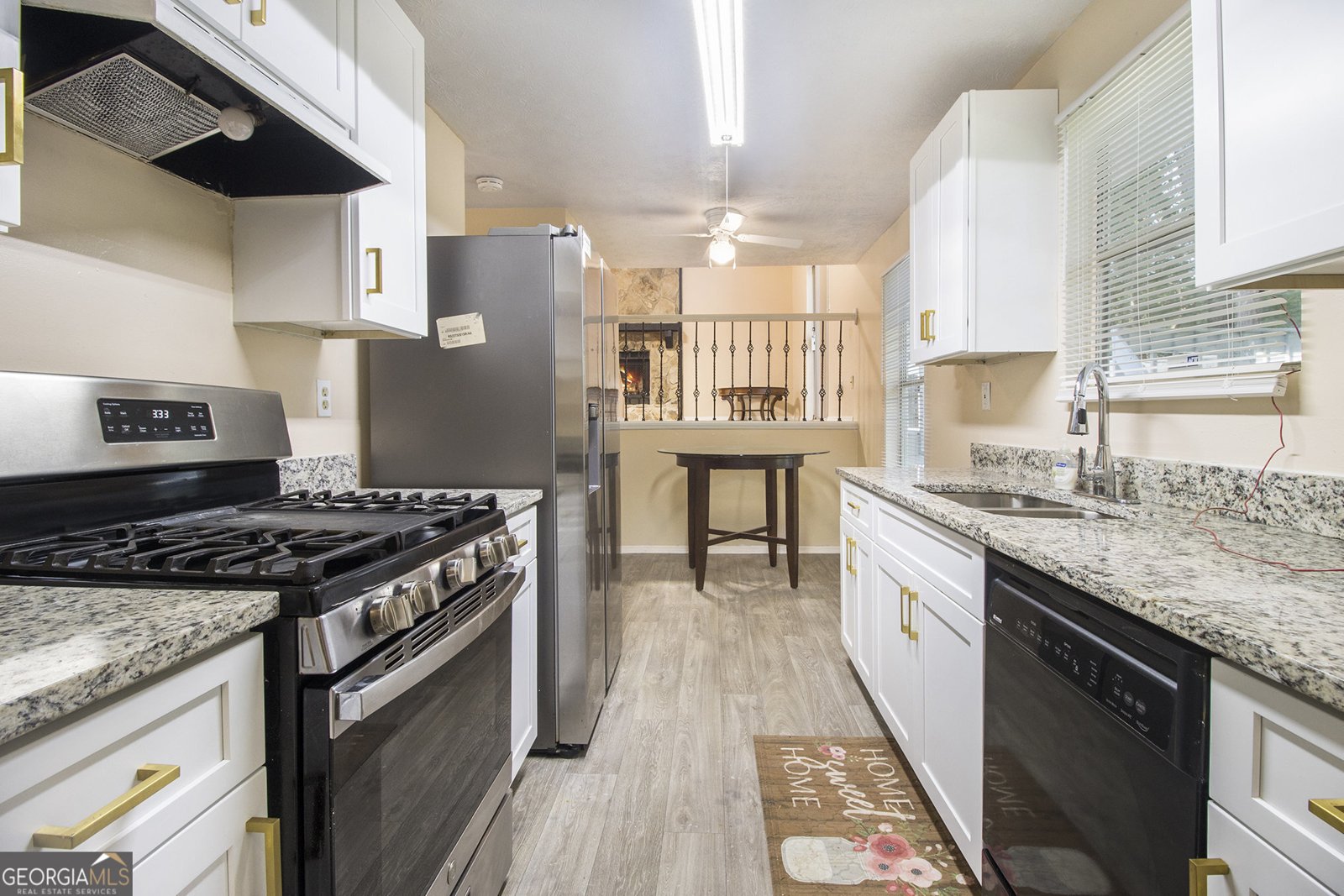 1077 Mainstreet Valley Drive Stone Mountain - 9